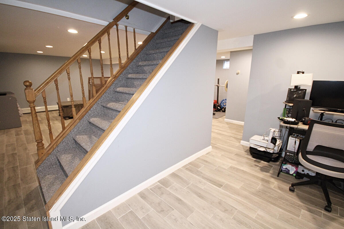 92 Sawyer Avenue, Staten Island, New York image 36