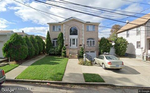Photo of 78 Girard Street, Staten Island, NY 10307 (MLS # 2402783)