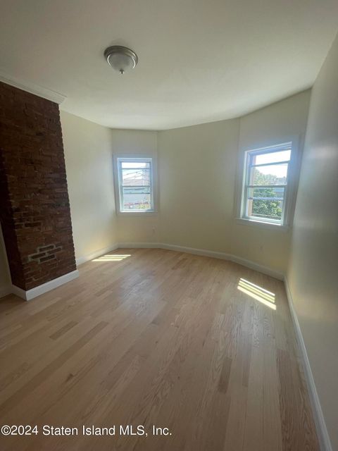 Photo of 1207 Bay Street, Staten Island, NY 10305 (MLS # 2404016)