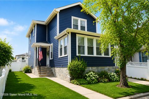Photo of 609 Rensselaer Avenue, Staten Island, NY 10312 (MLS # 2602993)