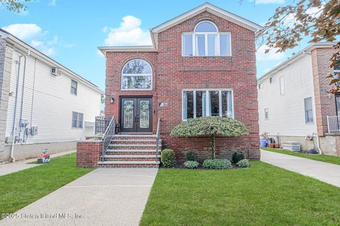 Photo of 26 Rochelle Place, Staten Island, NY 10312 (MLS # 2506083)