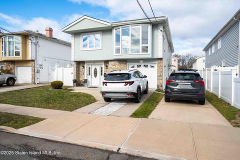 Photo of 91 Scranton Avenue, Staten Island, NY 10312 (MLS # 2500131)