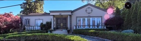 Photo of 63 Copperleaf Terrace, Staten Island, NY 10304 (MLS # 2402170)