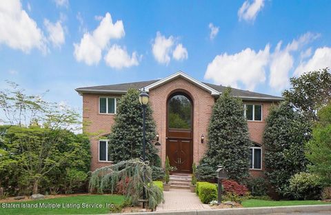 Photo of 20 Lyman Place, Staten Island, NY 10304 (MLS # 1161896)