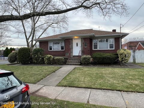 Photo of 148 Jacques Avenue, Staten Island, NY 10306 (MLS # 1160384)
