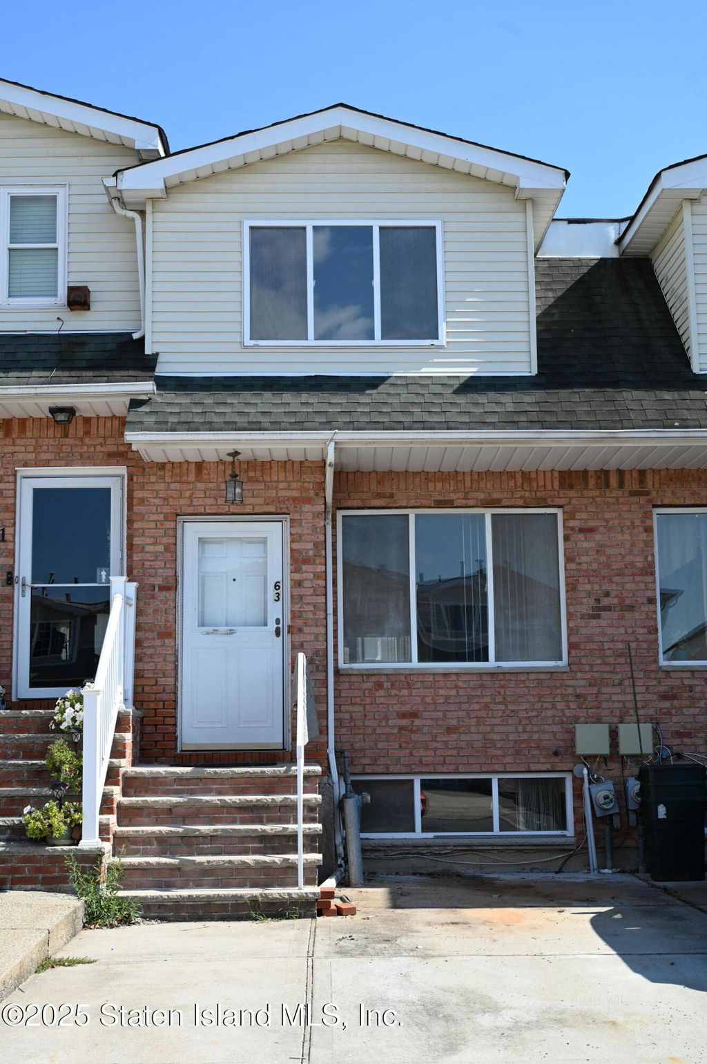 Photo of 63 Bogota Street, Staten Island, NY 10314 (MLS # 2505419)