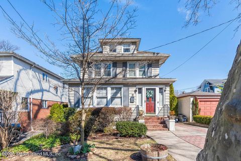 Photo of 63 Gregg Place, Staten Island, NY 10301 (MLS # 2501642)