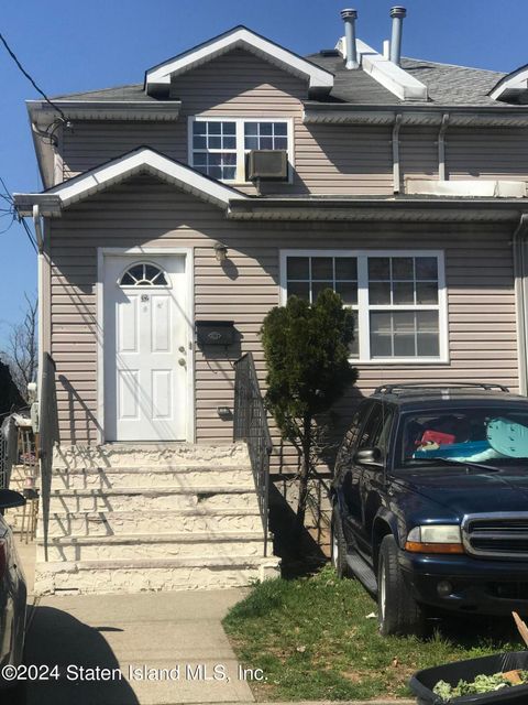 Photo of 32 Barker Street, Staten Island, NY 10310 (MLS # 2403958)