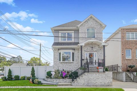 Photo of 50 Buffington Avenue, Staten Island, NY 10312 (MLS # 2505775)