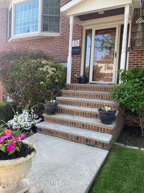 Photo of 11 Lyman Avenue, Staten Island, NY 10305 (MLS # 2600125)