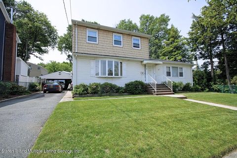 Photo of 20 Wild Avenue, Staten Island, NY 10314 (MLS # 1162204)