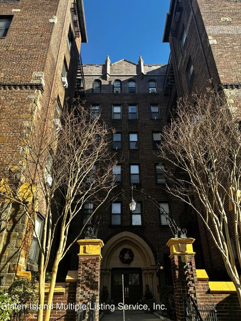 Photo of 215 Hart Boulevard #3j, Staten Island, NY 10301 (MLS # 1165869)