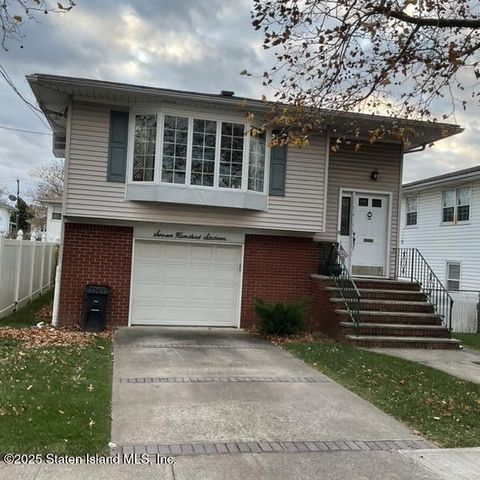 Photo of 716 Tysens Lane, Staten Island, NY 10306 (MLS # 2506669)