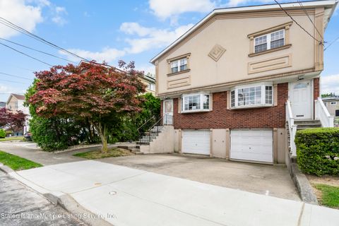 Photo of 12 Boone Street, Staten Island, NY 10314 (MLS # 1162431)