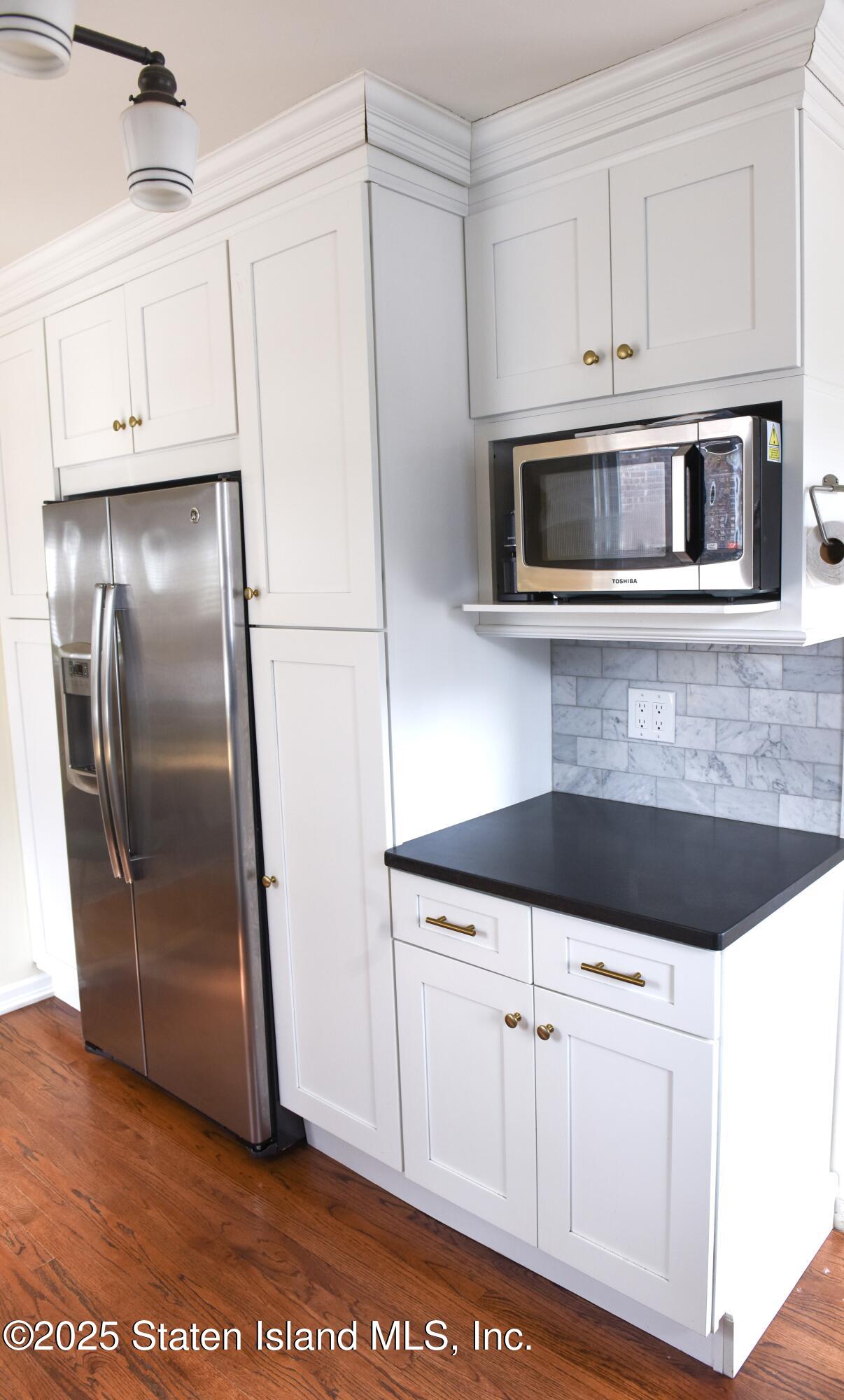 553 Oakland Avenue, Staten Island, New York image 19