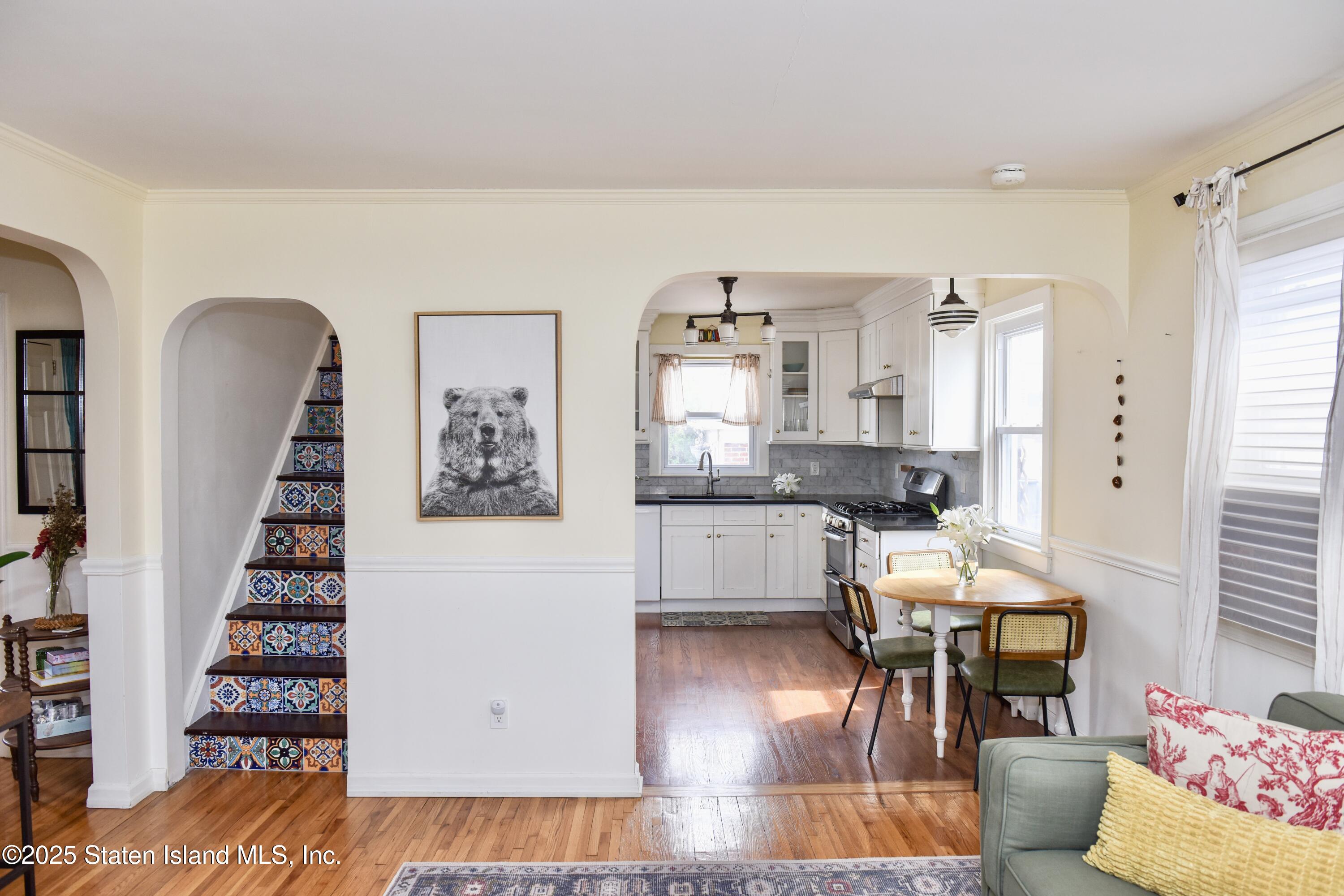 553 Oakland Avenue, Staten Island, New York image 24