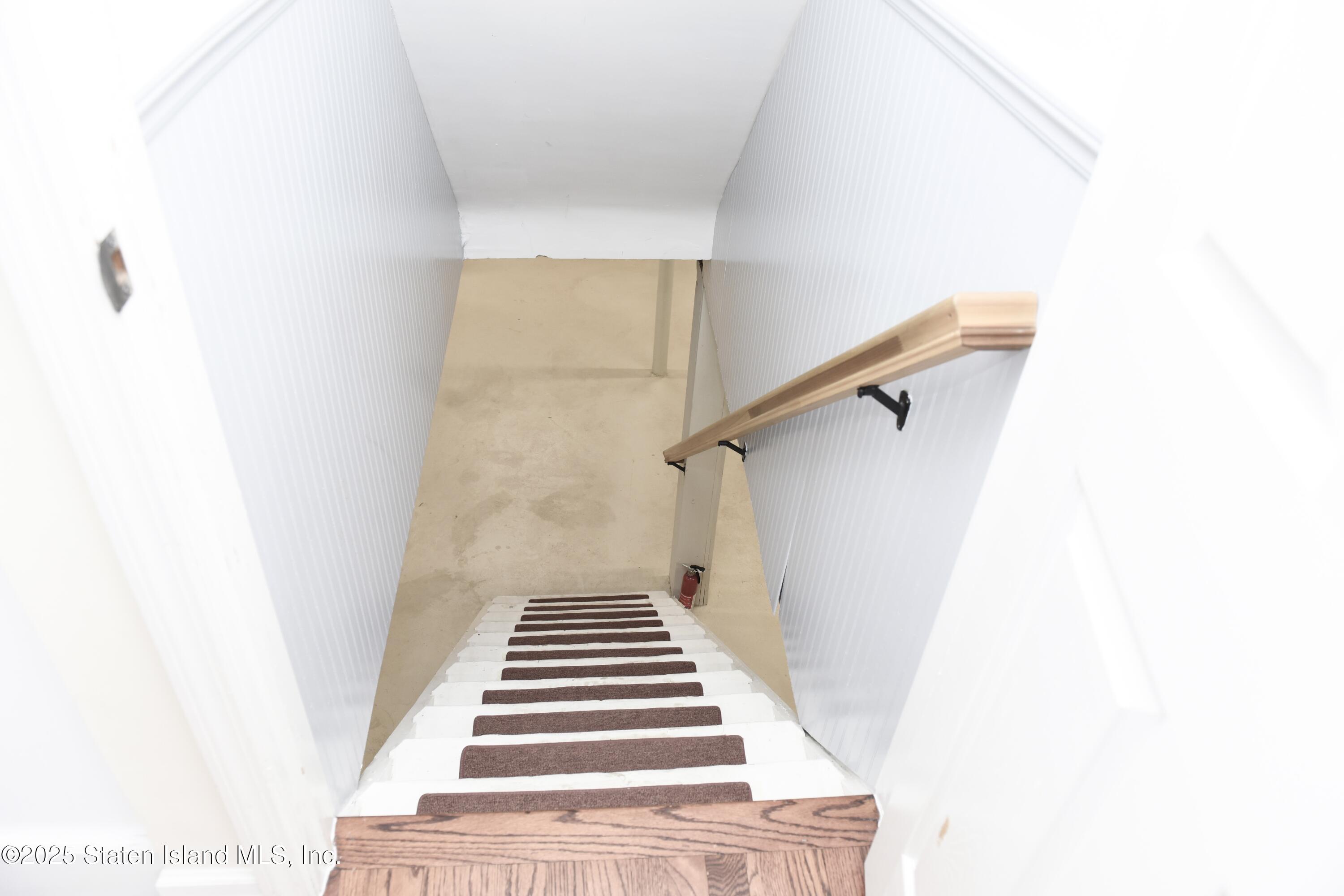 553 Oakland Avenue, Staten Island, New York image 50