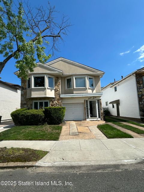 Photo of 67 Bridgetown Street, Staten Island, NY 10314 (MLS # 2502638)