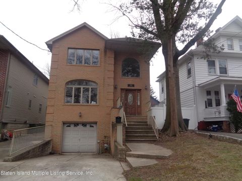 Photo of 461 Bard Avenue, Staten Island, NY 10310 (MLS # 1160549)