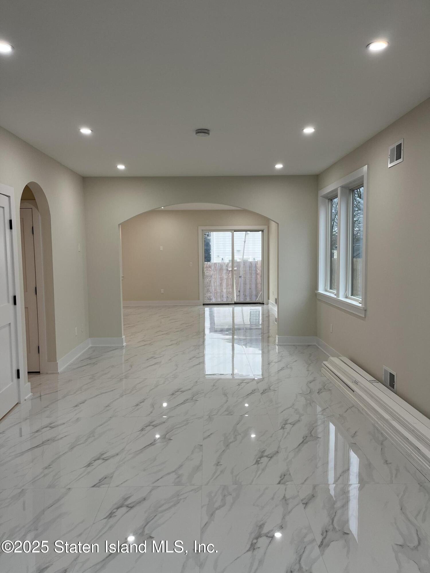 331 Winchester Avenue, Staten Island, New York image 4