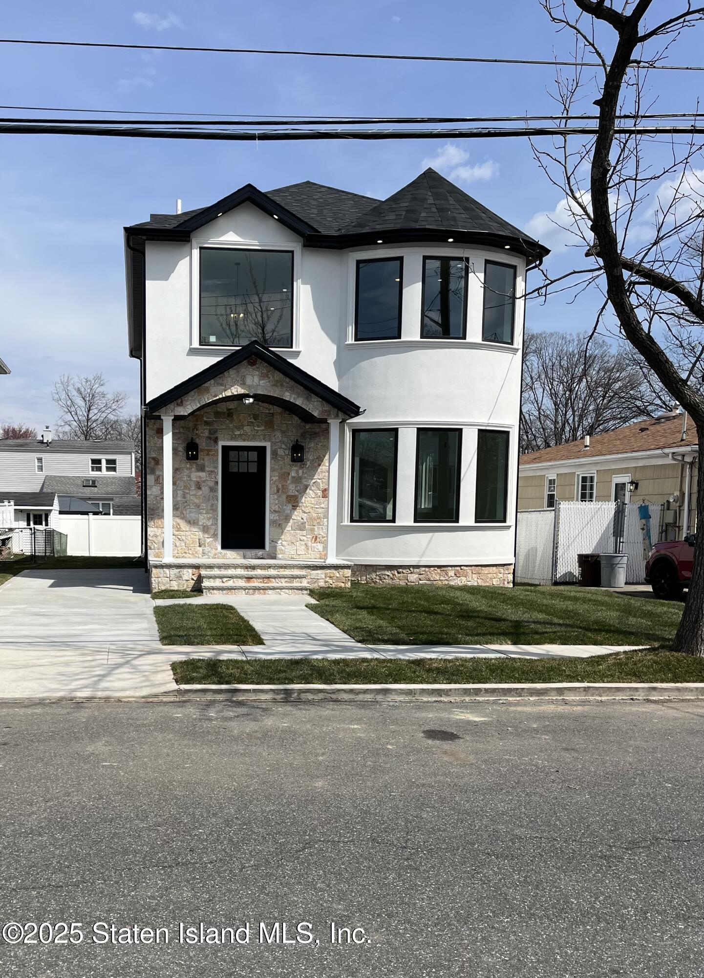 331 Winchester Avenue, Staten Island, New York image 2