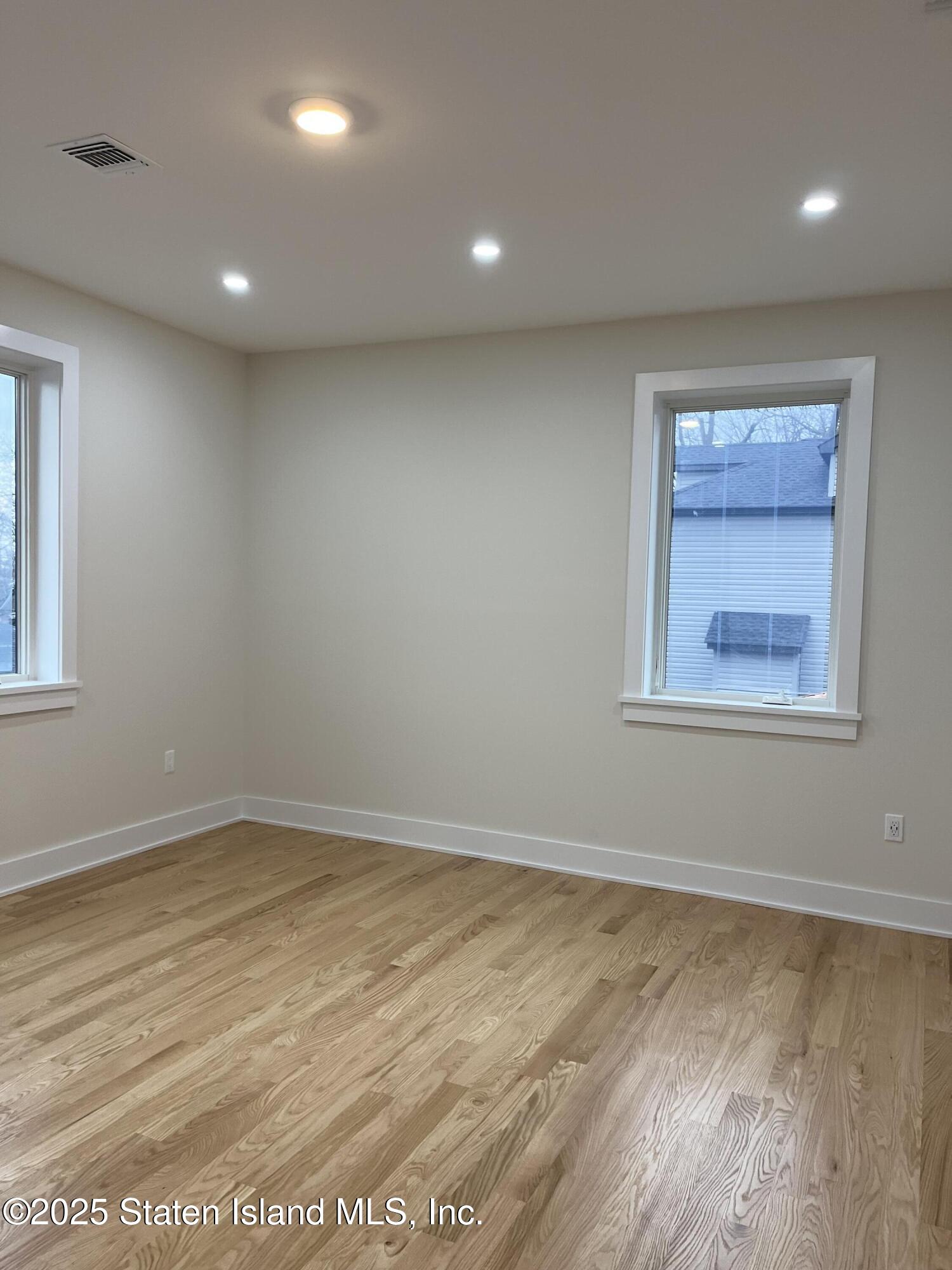 331 Winchester Avenue, Staten Island, New York image 23