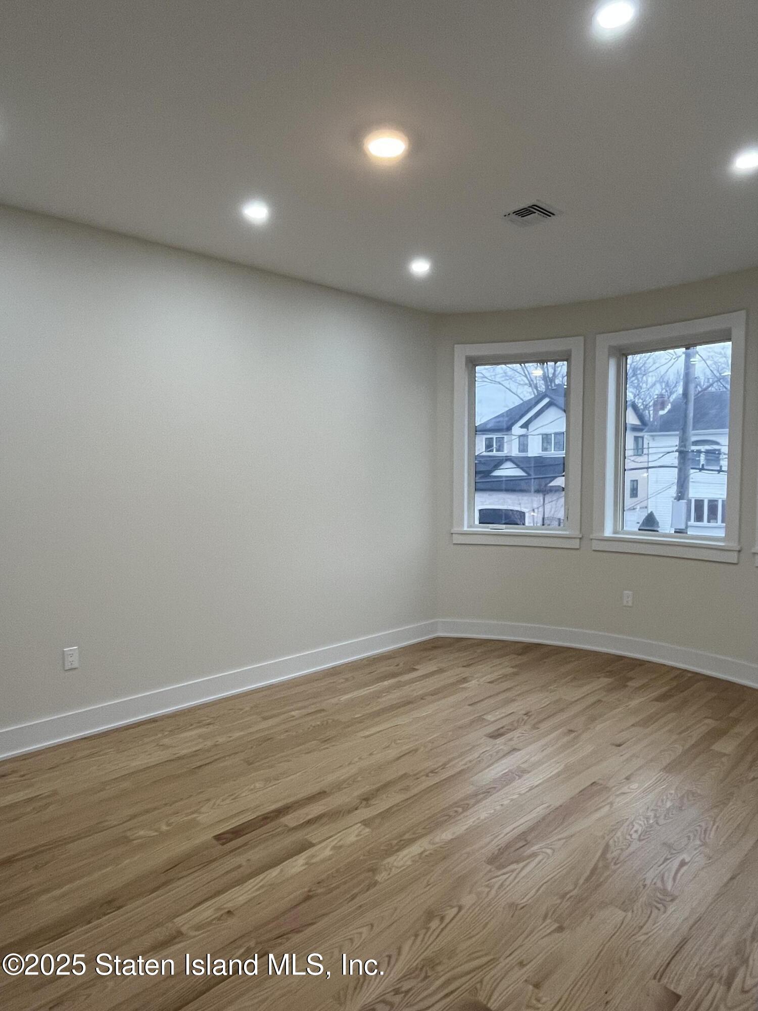 331 Winchester Avenue, Staten Island, New York image 15