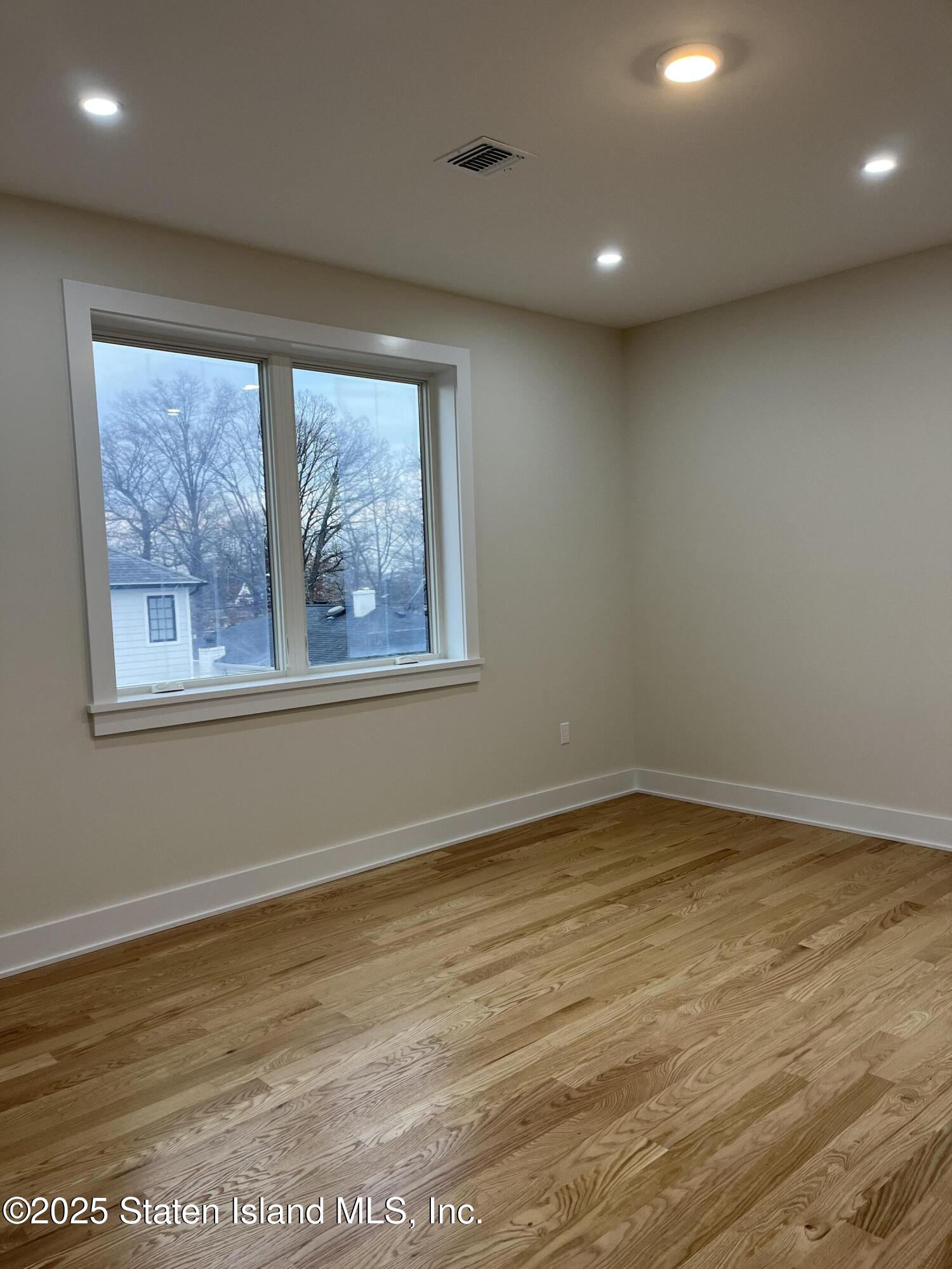 331 Winchester Avenue, Staten Island, New York image 21