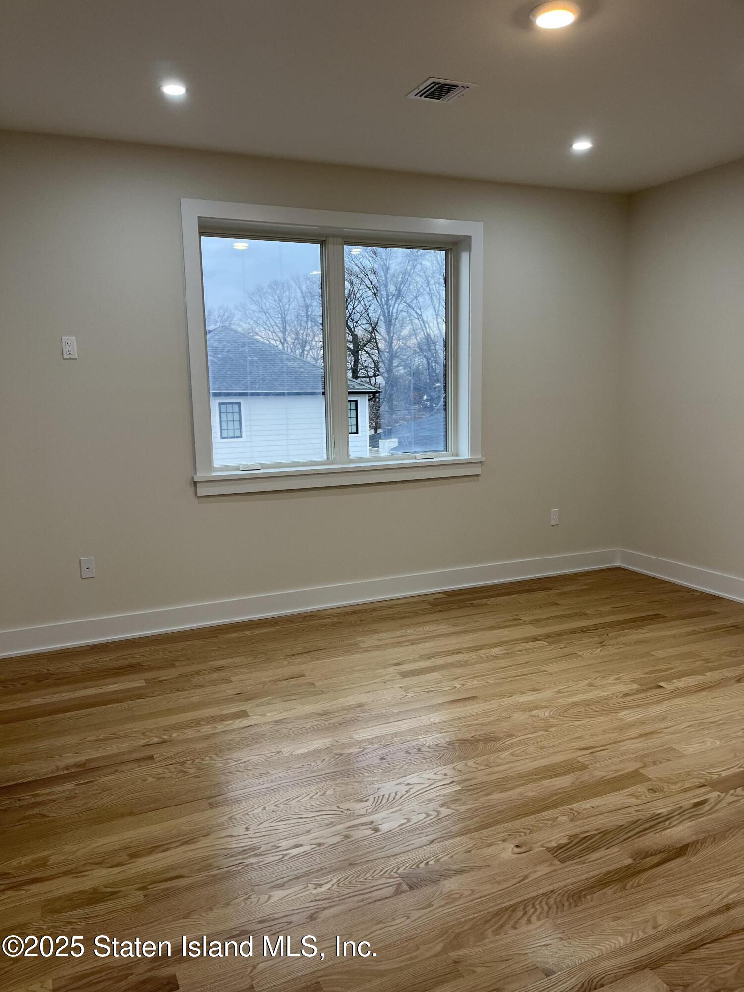 331 Winchester Avenue, Staten Island, New York image 24