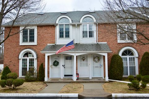 Photo of 47 Village Lane #B, Staten Island, NY 10312 (MLS # 2501044)