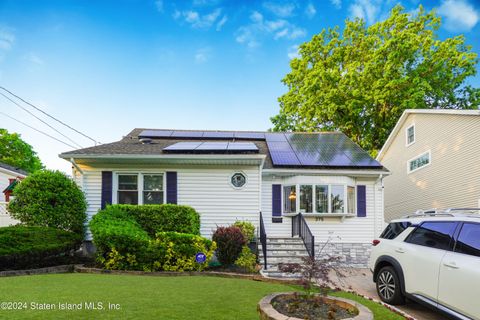 Photo of 375 Armstrong Avenue, Staten Island, NY 10308 (MLS # 2402871)