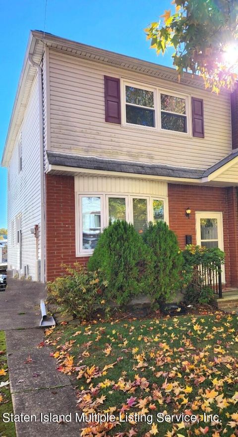Photo of 26 Duke Place, Staten Island, NY 10314 (MLS # 1158750)