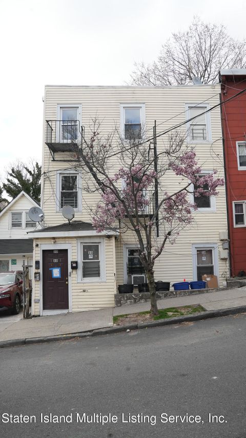 Photo of 33 York Avenue, Staten Island, NY 10301 (MLS # 2401529)