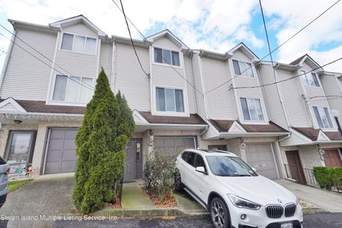 Photo of 66 Tone Lane, Staten Island, NY 10305 (MLS # 1165803)