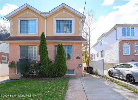 Photo of 20 Buel Avenue #A, Staten Island, NY 10304 (MLS # 2506772)
