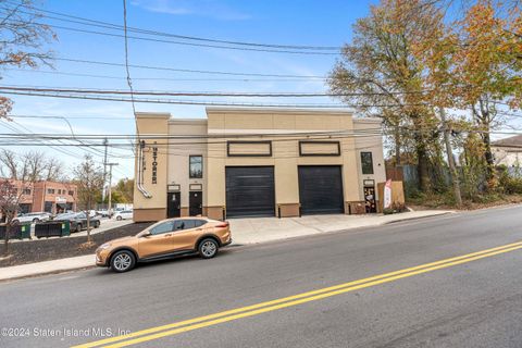 Photo of 15 Storer Avenue #F, Staten Island, NY 10309 (MLS # 2406425)