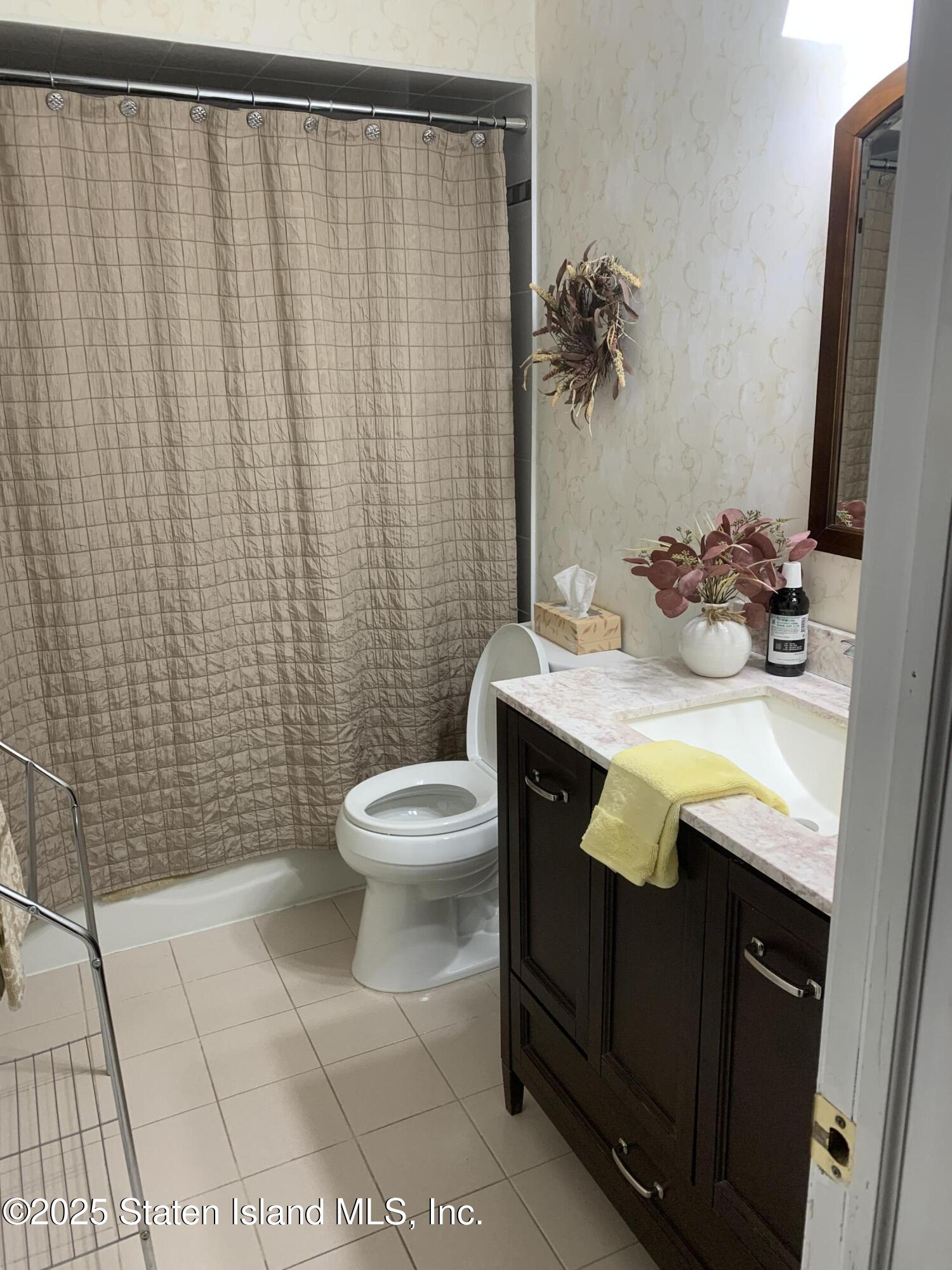 115 Mimosa Lane, Staten Island, New York image 9