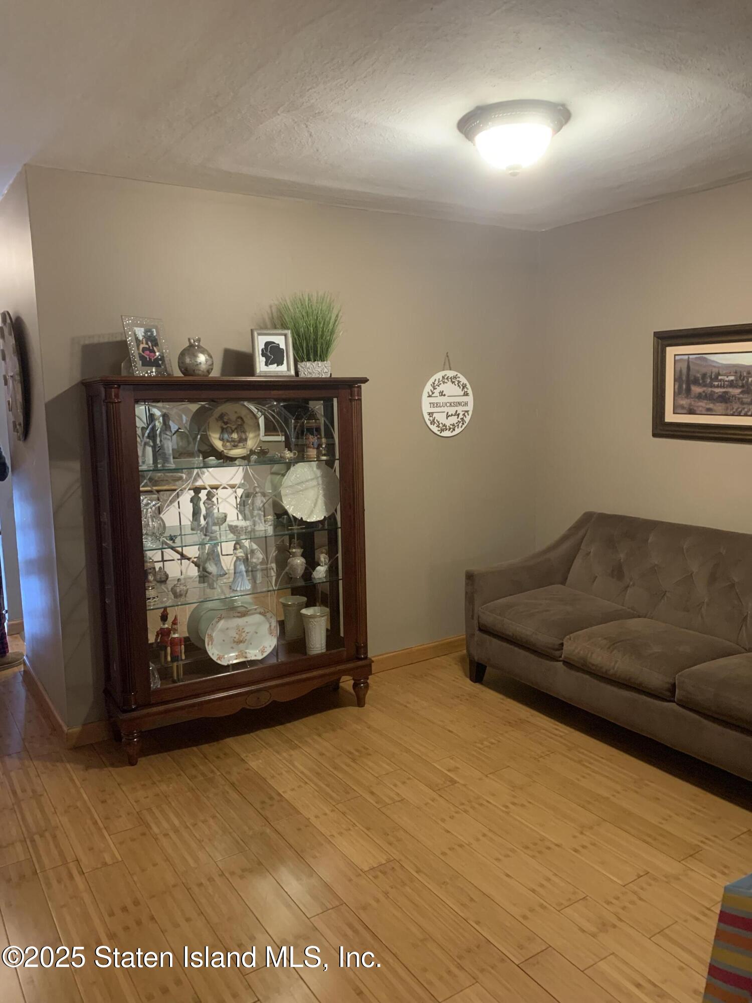 115 Mimosa Lane, Staten Island, New York image 4