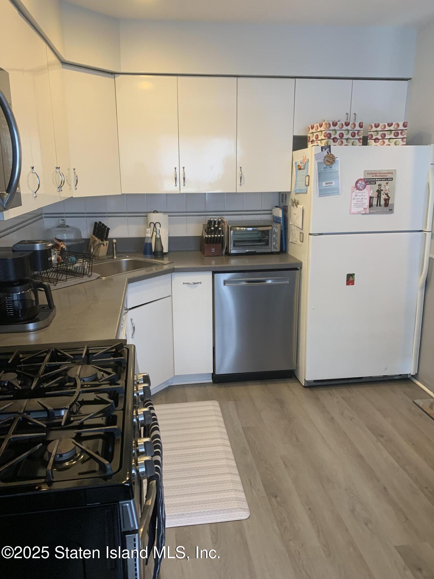 115 Mimosa Lane, Staten Island, New York image 2