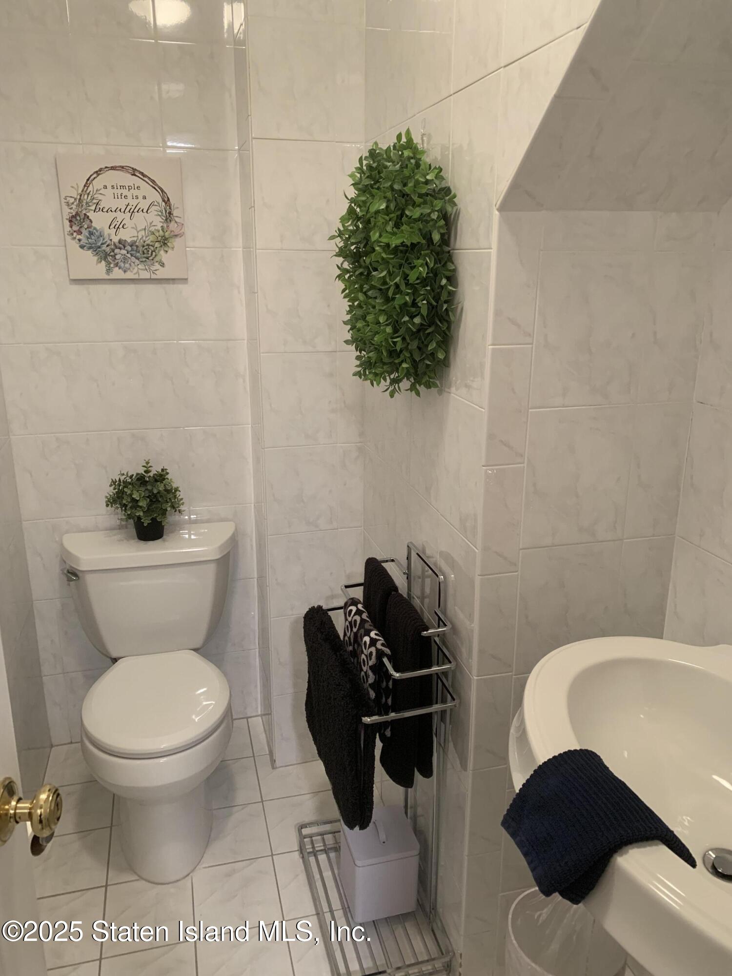 115 Mimosa Lane, Staten Island, New York image 11