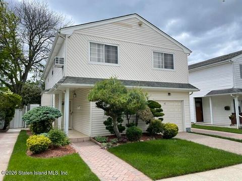 Multifamily For Sale - 42 Jasper Street<br/> Staten Island, NY 10314