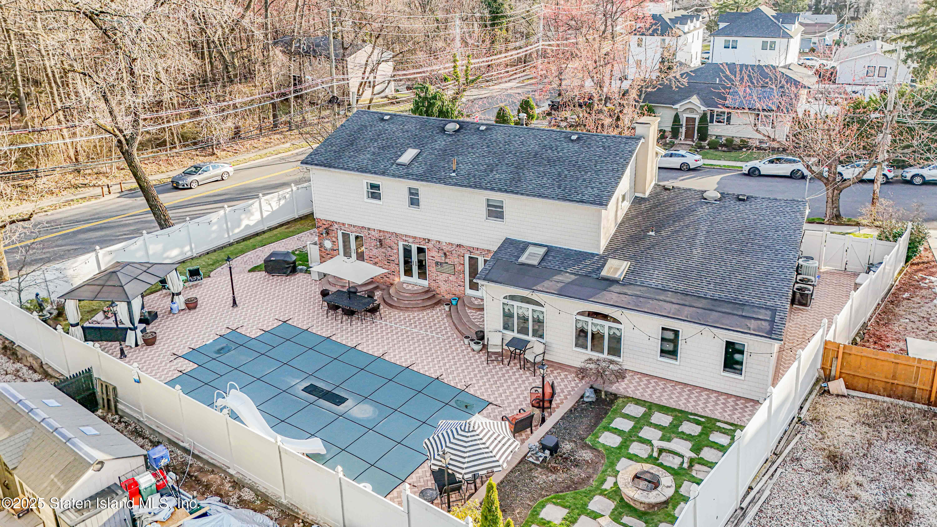 81 Hillis Street, Staten Island, New York image 2