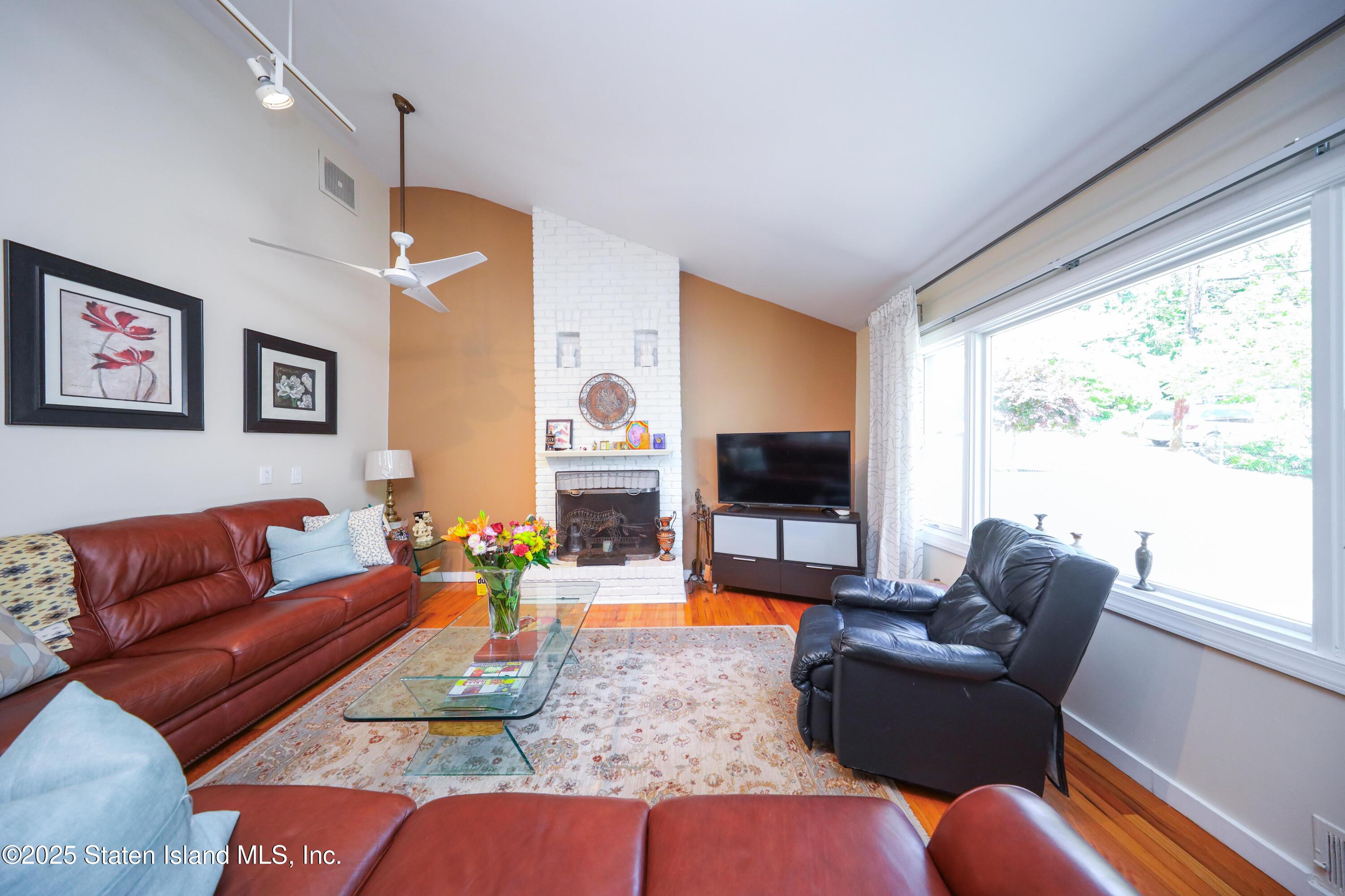 93 Centre Avenue, Staten Island, New York image 9