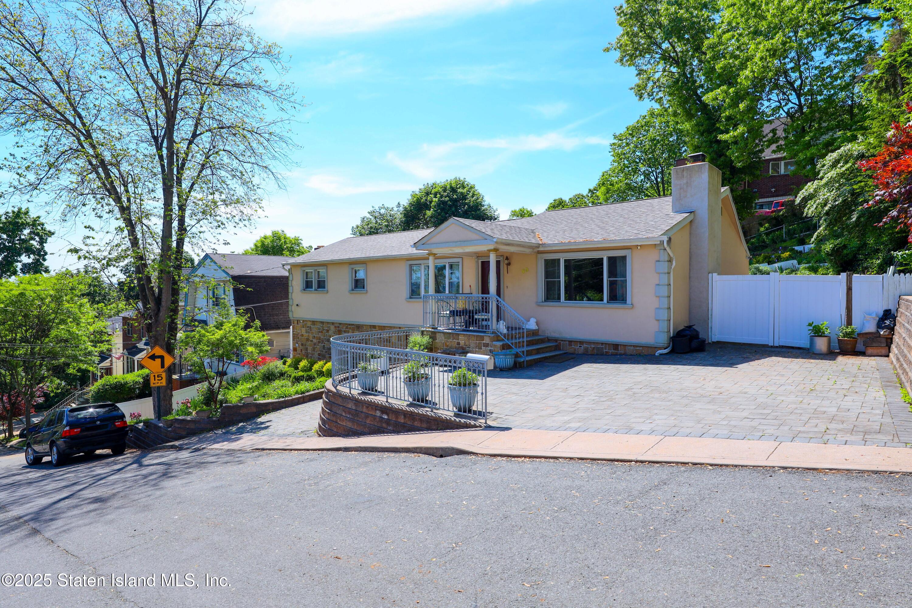93 Centre Avenue, Staten Island, New York image 5