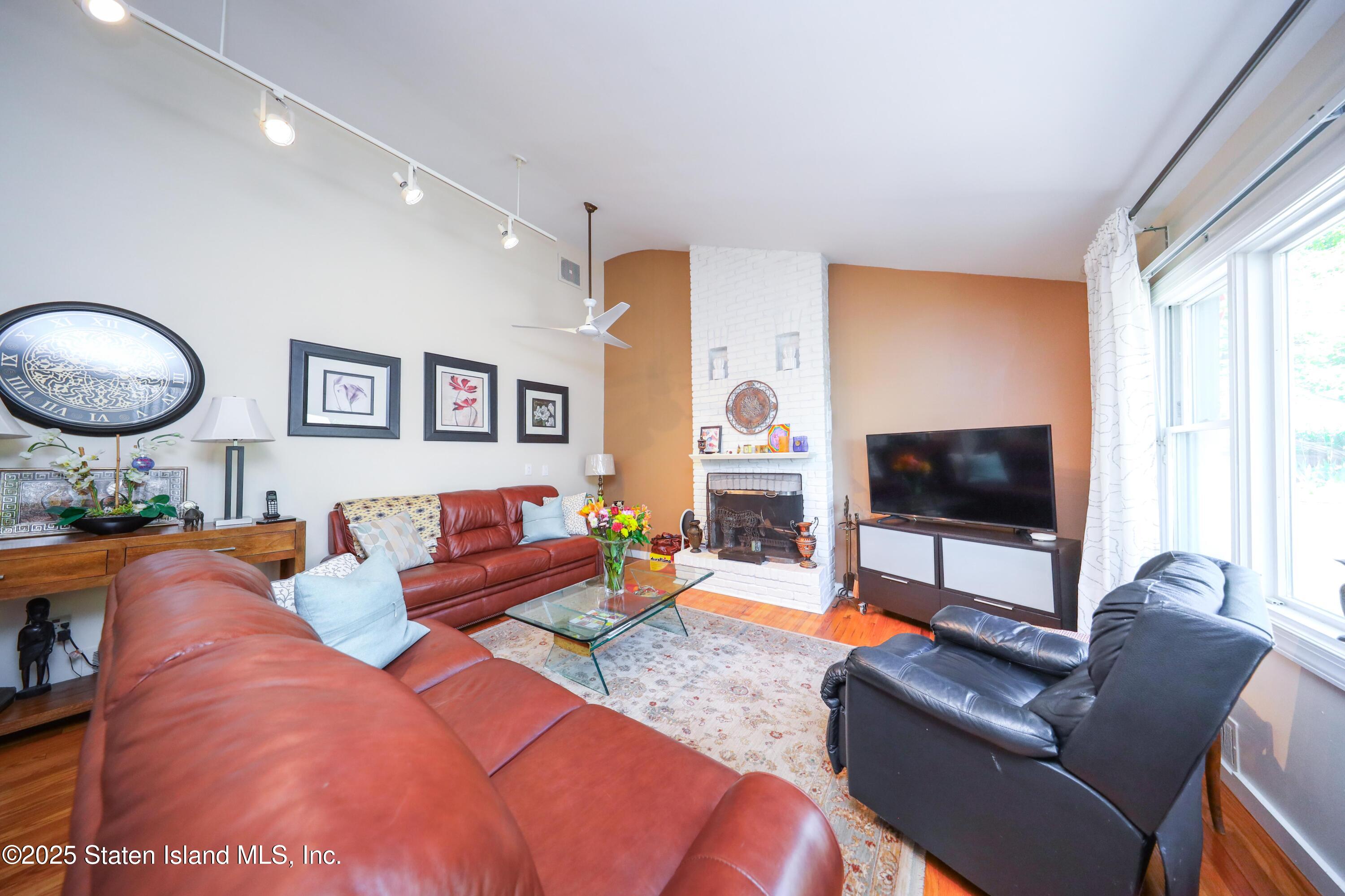 93 Centre Avenue, Staten Island, New York image 12