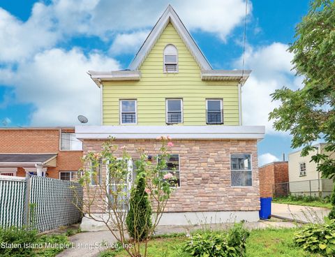 Photo of 130 Prospect Street, Staten Island, NY 10304 (MLS # 1159978)