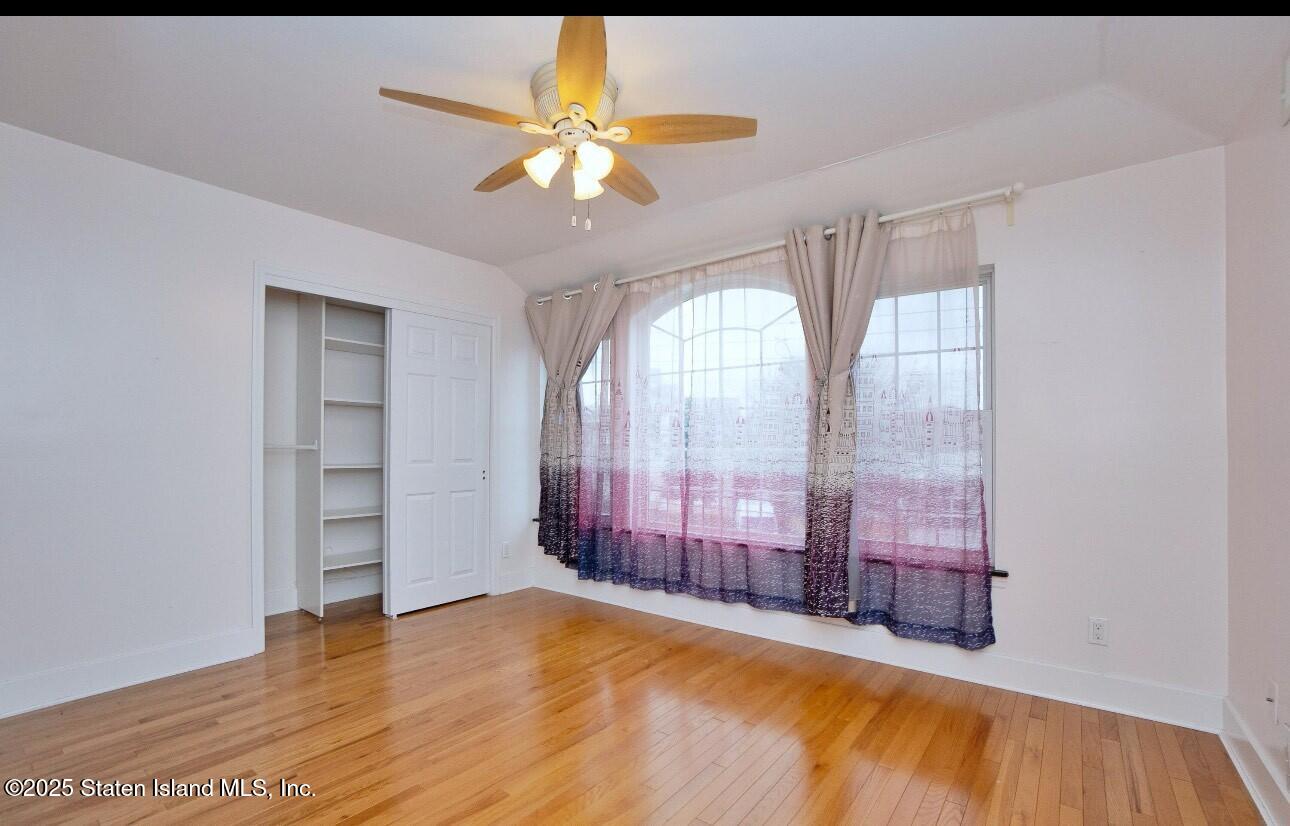 76 Railroad Avenue, Staten Island, New York image 17