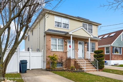 Photo of 157 Chandler Avenue, Staten Island, NY 10314 (MLS # 2507217)