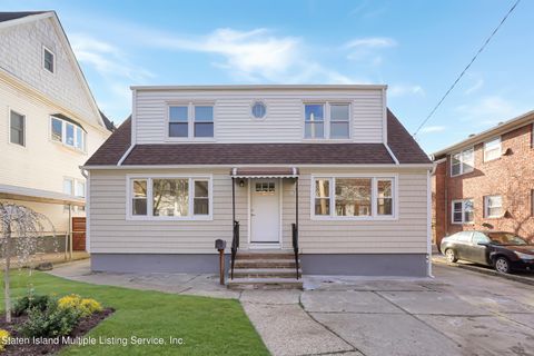 Photo of 26 Havenwood Road, Staten Island, NY 10301 (MLS # 2401720)