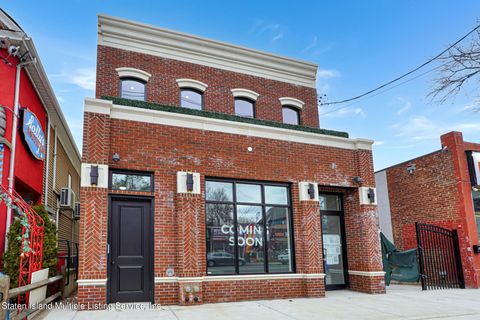 Photo of 423 Forest Avenue #2r, Staten Island, NY 10301 (MLS # 2400309)